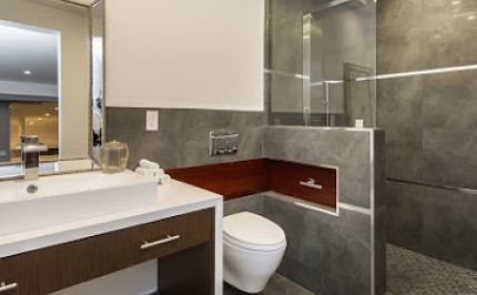 hillside-ave-guest-bath