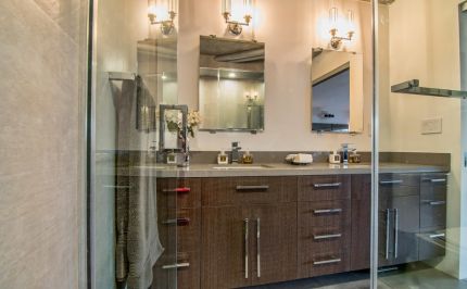 main-hollywood-bathroom-