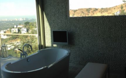 main-woodland-hills-bath-