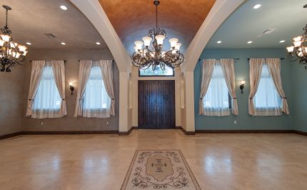 main-woodland-hills-interior